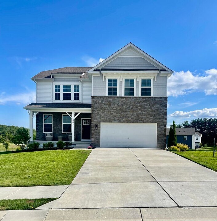502 Cool Water Wy in Westminster, MD - Foto de edificio