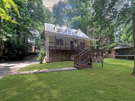 4125 Maple Ferry Dr in Kennesaw, GA - Building Photo