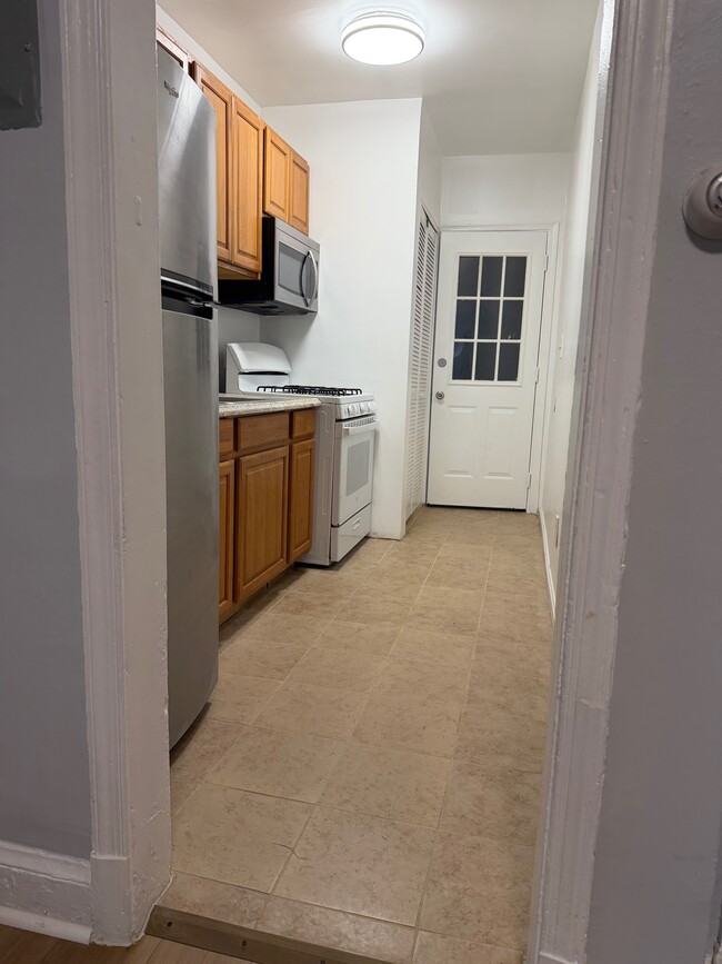 3008 Nelson Pl SE, Unit #3 in Washington, DC - Foto de edificio - Building Photo