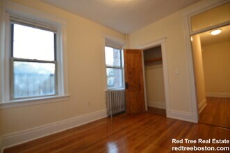 31 Park Dr, Unit 18 in Boston, MA - Building Photo - Building Photo