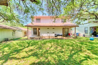 403 W Elizabeth St in Austin, TX - Building Photo - Building Photo