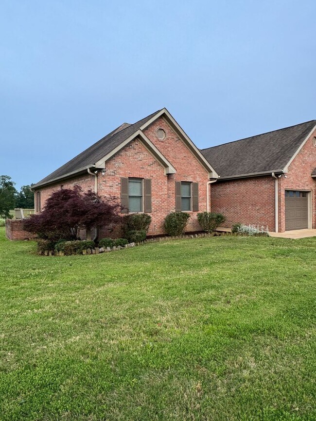1600 Rock Hill Rd in Sharon, TN - Building Photo - Building Photo