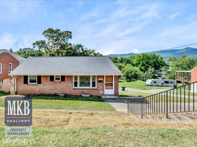 800 Maryland Ave in Salem, VA - Building Photo - Building Photo