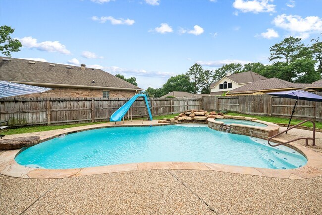 property at 3714 Cedar Glen Ln