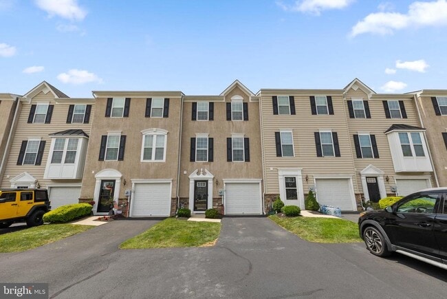 property at 110 Topaz Dr