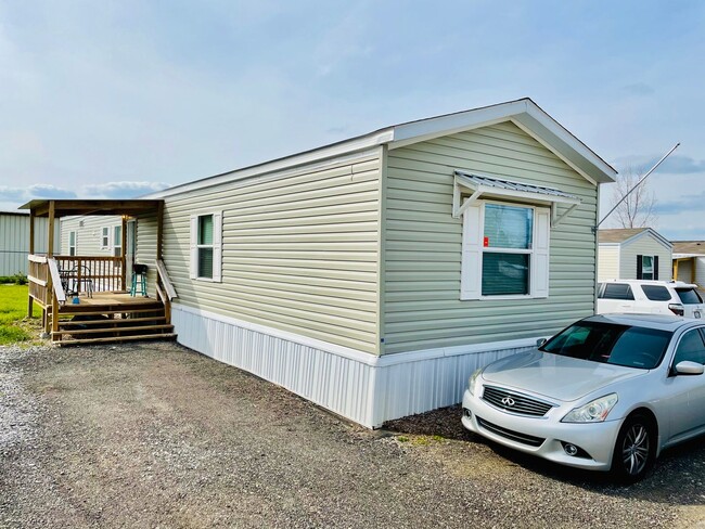 property at 1007 Alexandria Rd SW