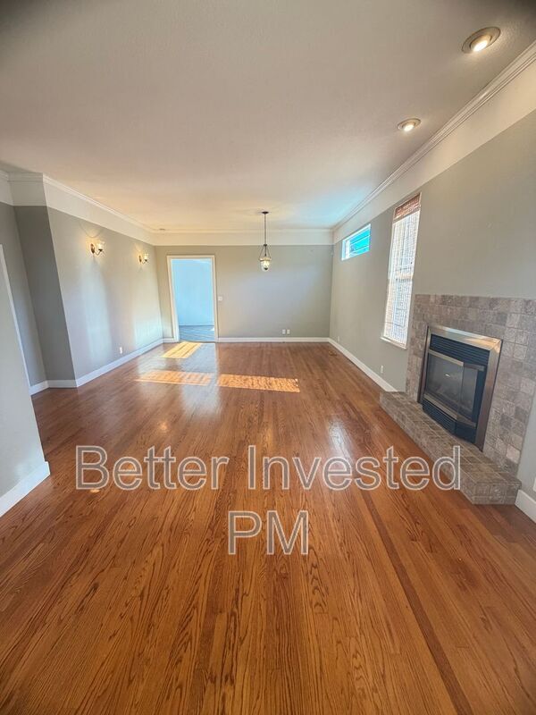 559 N Oak St in Ukiah, CA - Building Photo - Building Photo