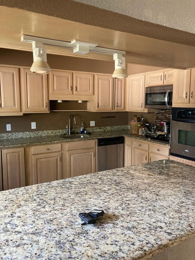 6068 Vivian Ct in Arvada, CO - Building Photo - Building Photo