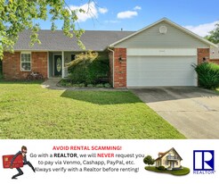 2000 W Sumac St in Rogers, AR - Building Photo
