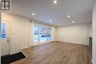 128 Toulon Crescent in London, ON - Building Photo - Building Photo