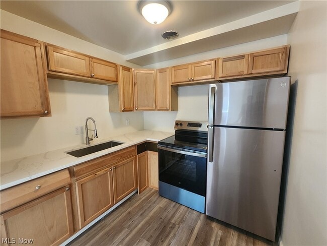 26680 Tungsten Rd in Euclid, OH - Building Photo - Building Photo