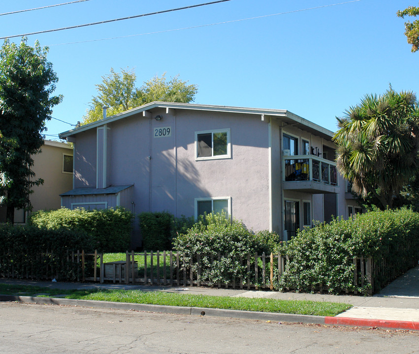 2809 Apple Valley Ln in Santa Rosa, CA - Building Photo