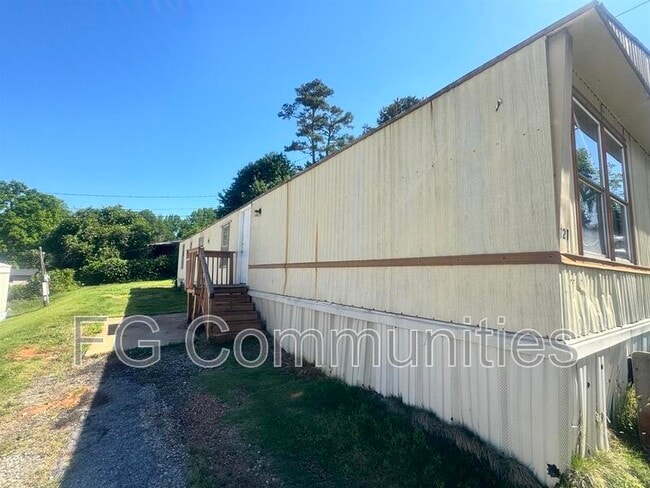 property at 121 Tinsley Heights