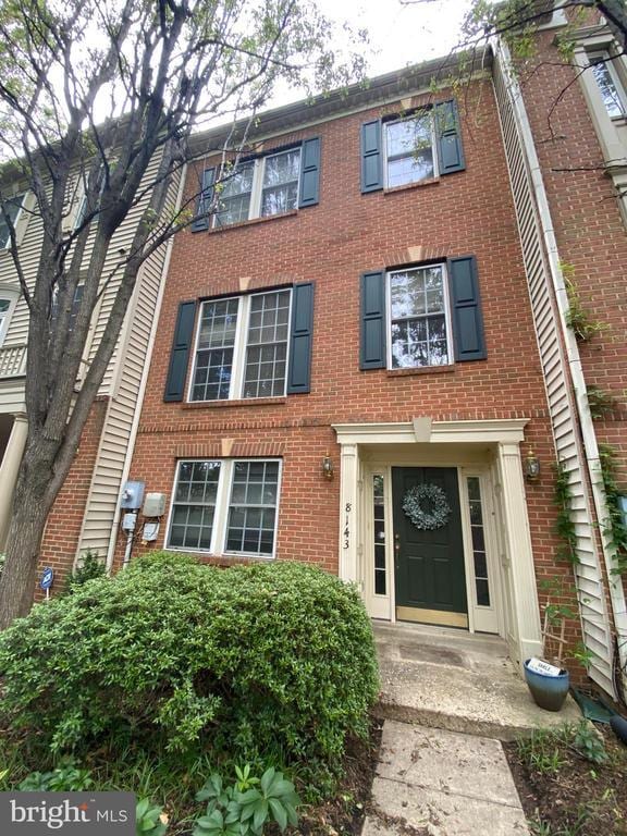 property at 8143 Skelton Cir