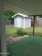 1304 Oakland Dr in Panama City, FL - Foto de edificio - Building Photo