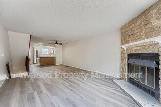 12032 E Ford Cir in Aurora, CO - Building Photo - Building Photo