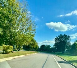 61 Southgate Course in St. Charles, IL - Building Photo - Building Photo