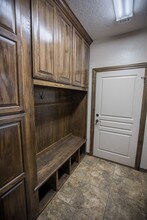 48 Creekside Dr in Elgin, OK - Building Photo - Building Photo