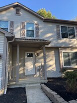 7726 Farmsbury Dr in Reynoldsburg, OH - Building Photo