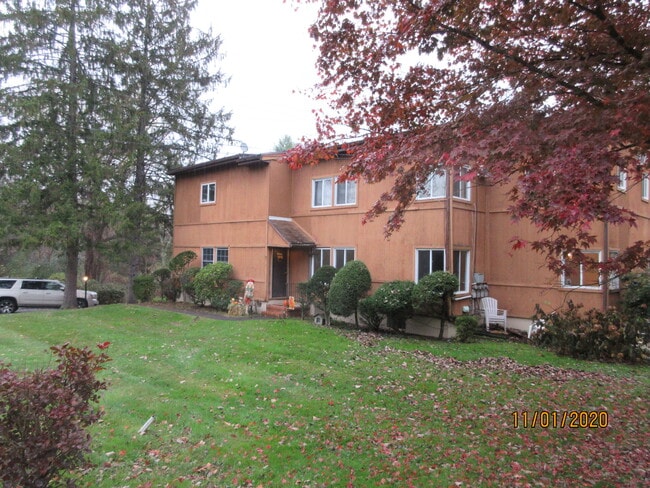 1050 Lucas Ave Ext, Unit 2