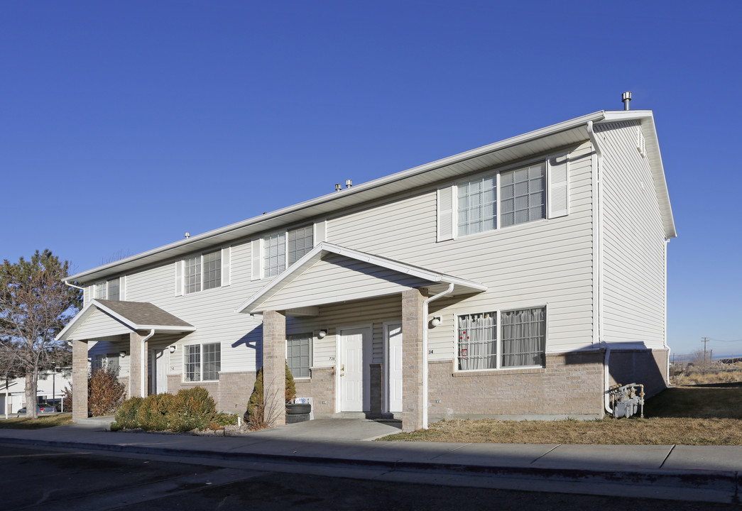 Valley Meadows in Tooele, UT - Foto de edificio