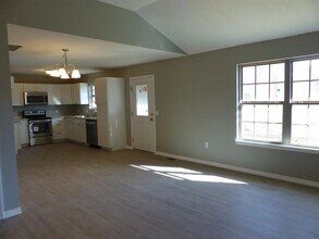 2002 N 26th St in Ozark, MO - Building Photo - Building Photo