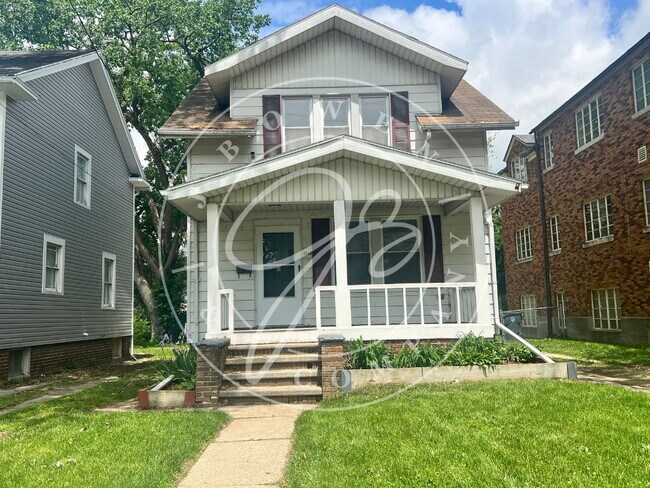 1918 Mansfield Rd in Toledo, OH - Building Photo - Building Photo