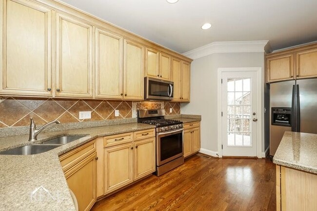 1338 Sweetwater Dr in Brentwood, TN - Foto de edificio - Building Photo