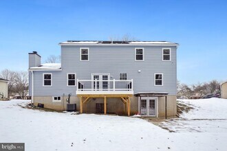 817 Falcon Dr in Upper Marlboro, MD - Building Photo - Building Photo