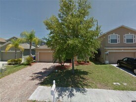 8242 Silver Birch Way in Lehigh Acres, FL - Building Photo