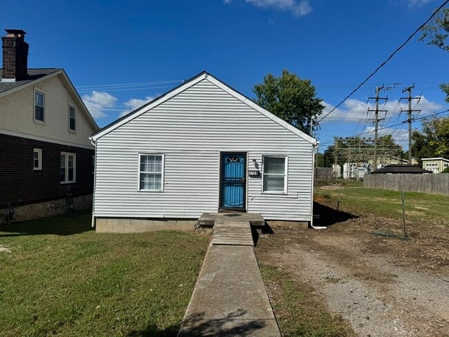 property at 1728 Knowles St
