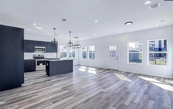 125 Magnolia Ests St in Crowley, TX - Building Photo - Building Photo