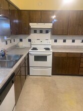1662 Brownstone Blvd, Unit Unit 312 in Toledo, OH - Building Photo - Building Photo