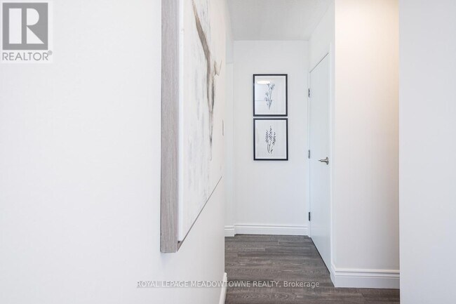 611 Beaver Ct in Milton, ON - Building Photo - Building Photo