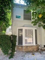 127 N Doheny Dr in West Hollywood, CA - Building Photo