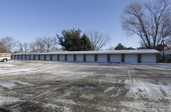 Lyn Villa Apartments in Bloomington, MN - Building Photo - Building Photo