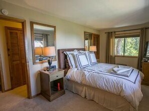 25271 Deer Path Rd in Idyllwild, CA - Foto de edificio - Building Photo