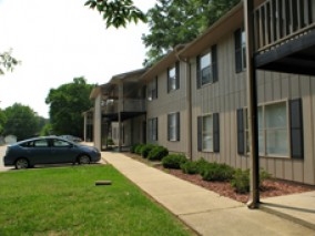 Forest Lake Apartments in Tuscaloosa, AL - Building Photo - Building Photo