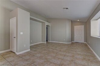 3328 Strawberry Roan Rd in North Las Vegas, NV - Building Photo - Building Photo