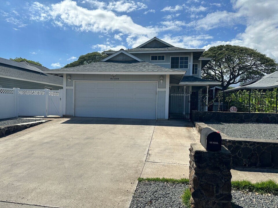 91-1028-1028 Hamoula St in Ewa Beach, HI - Building Photo
