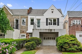 813 Calhoun Ave, Unit 1 in Bronx, NY - Foto de edificio - Building Photo