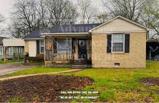 1416 Davis St in Conway, AR - Building Photo