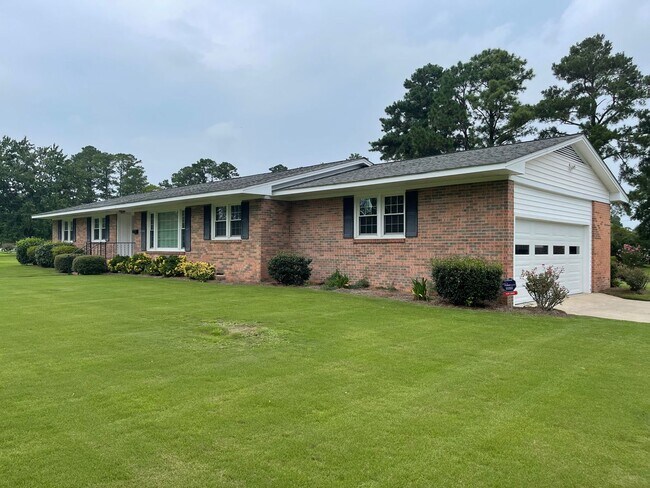 200 Deborah Pl in Jacksonville, NC - Building Photo - Building Photo