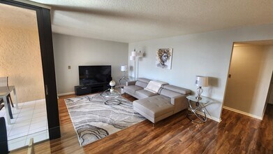 950 Egret Cir in Delray Beach, FL - Building Photo - Building Photo