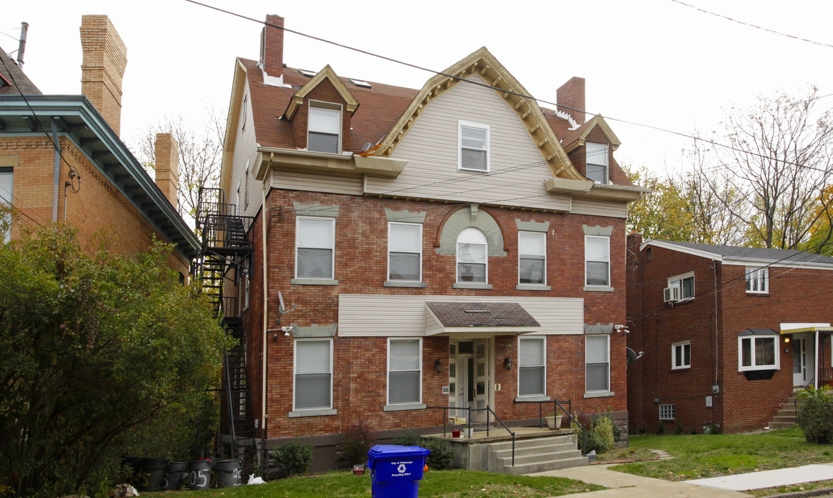 305 Roup Ave in Pittsburgh, PA - Foto de edificio