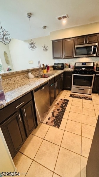 92 Winchester Way in Franklin Township, NJ - Building Photo - Building Photo