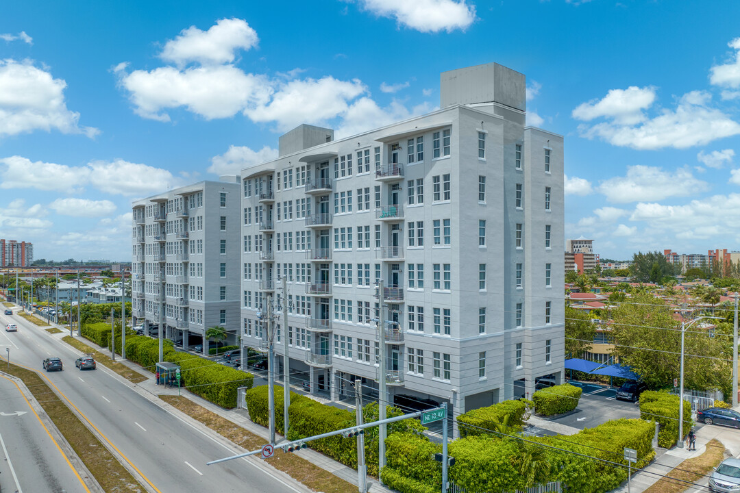 Skyloft Condominium I in North Miami Beach, FL - Building Photo