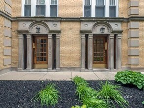 1608 W Berteau Ave-Unit -2I in Chicago, IL - Building Photo - Building Photo
