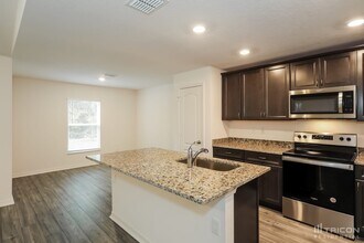 34 Raemond Ln in Palm Coast, FL - Building Photo - Building Photo