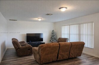 506 Corinne Dr in Lehigh Acres, FL - Building Photo - Building Photo